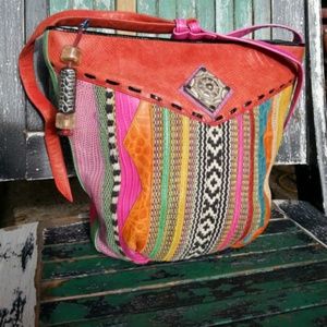 ISO this beautiful Sharif bag.